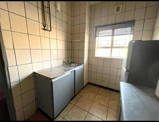 2 BEDROOM PROPERTY TO RENT IN DIE BULT